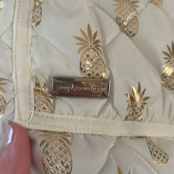 Simply Southern Pineapple Puffer Vest Size XL - Picture 2 of 4